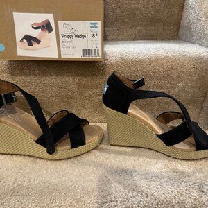 TOMS Women's Strappy Wedge Buckle Ankle Strap Heels/8.5/Black Canvas